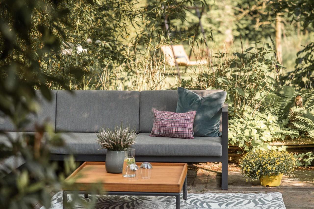 Hofgut Mollberg Hotell Wiefelstede Exteriör bild